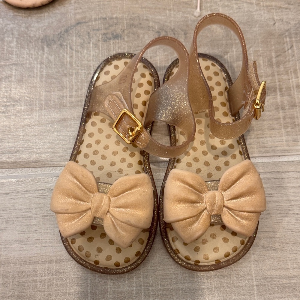 Mini Melissa Glittery Gold Bow Sandals